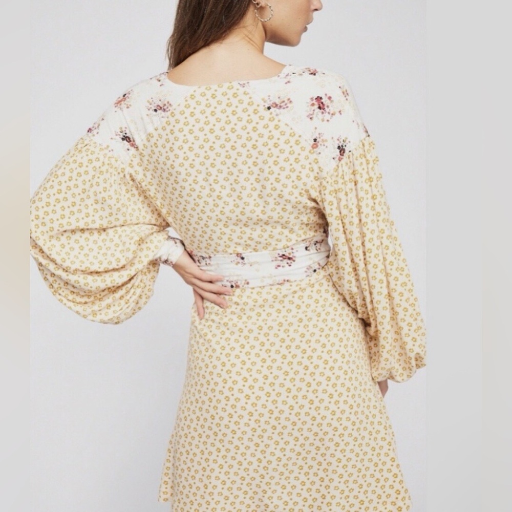 FREE PEOPLE Yellow / Cream Wonderland Floral Printed Mini Dress Small - Picture 2 of 6